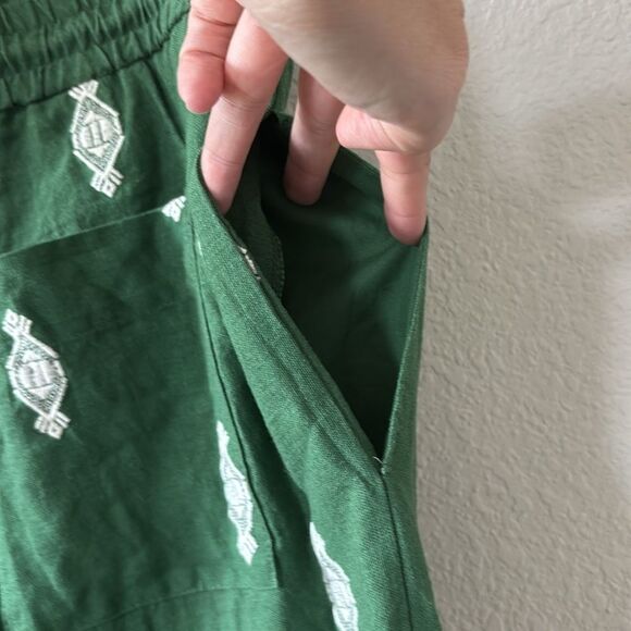 HOUSE OF HARLOW 1960 Embroidered Green Patterned Wide Leg Pants size Large - Picture 7 of 9